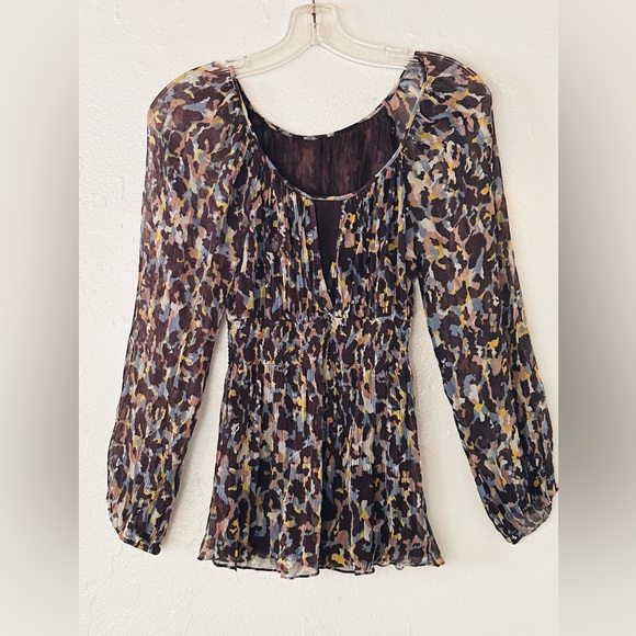 BCBGMAXAZRIA Brown Floral Print Semi Sheer Top - Picture 6 of 8